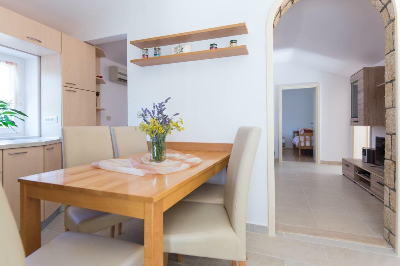 Apartment Ivona Malinska